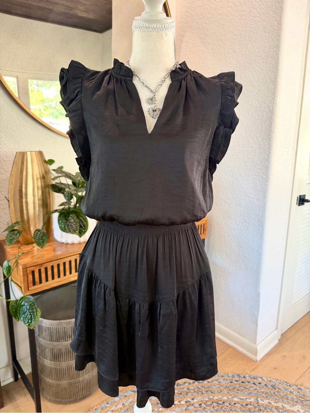 Steve Madden Black Ruffle Sleeve Smocked Waist Mini Dress SZ Small